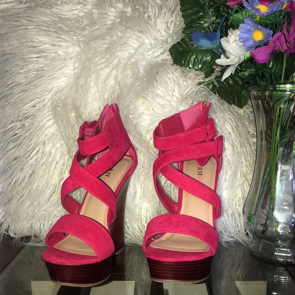 Women’s Fuchsia Wedge Strap Sandals - Picture 10 of 12